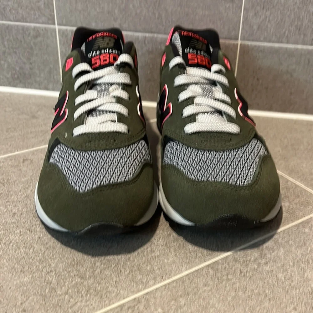 New Balance Elite Pack WRT580CI Shoes Sneakers new 580 green Womens Size 7